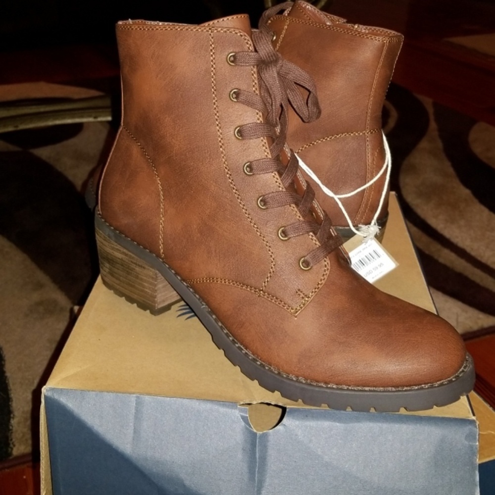 Brand new women's combat boots